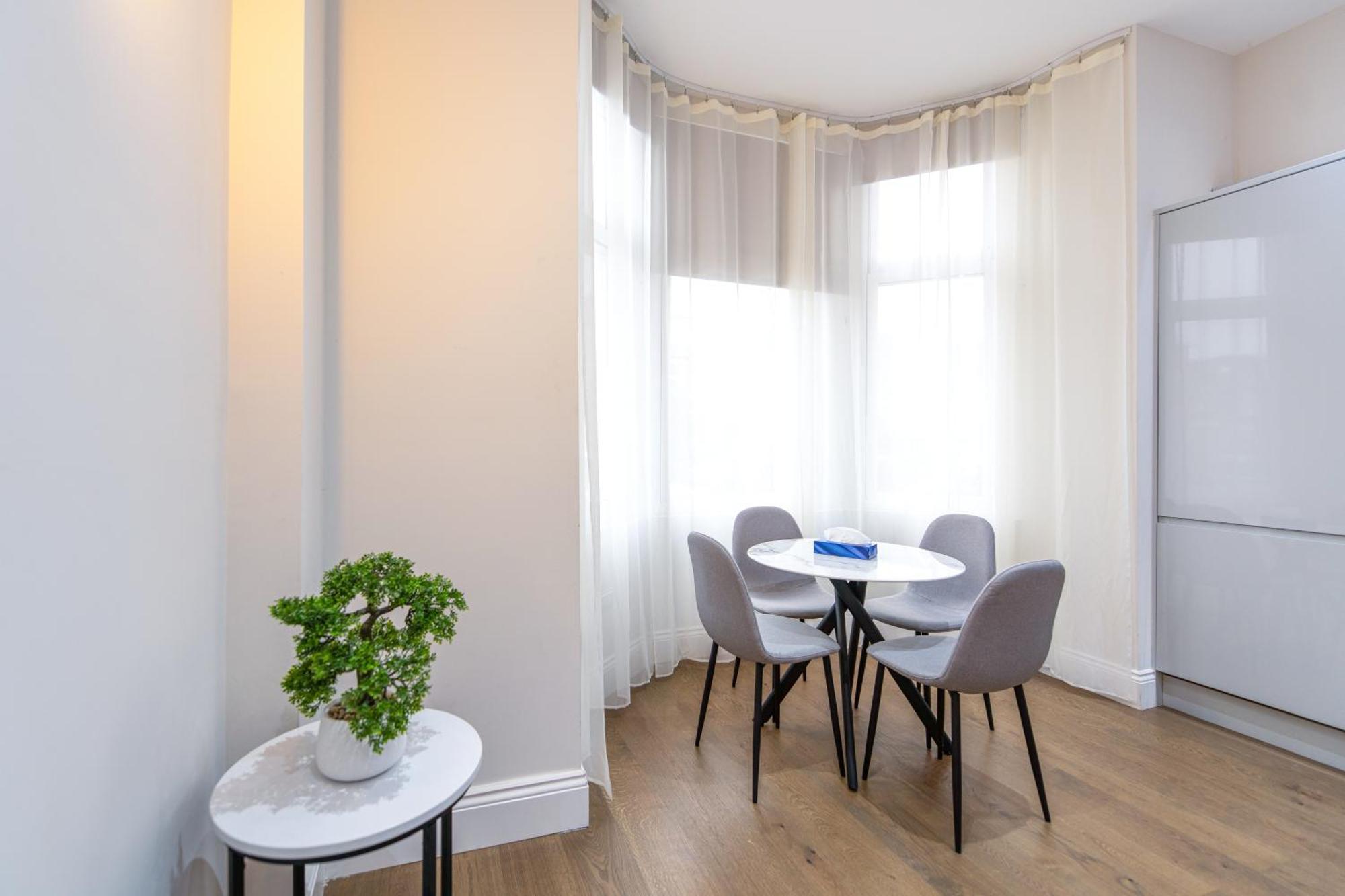 Ealing Residency Aparthotel London Exterior photo